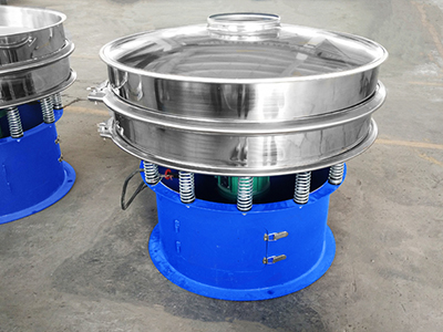 現(xiàn)場安裝時震動篩的進(jìn)液口方向和位置導(dǎo)致出現(xiàn)跑漿現(xiàn)象